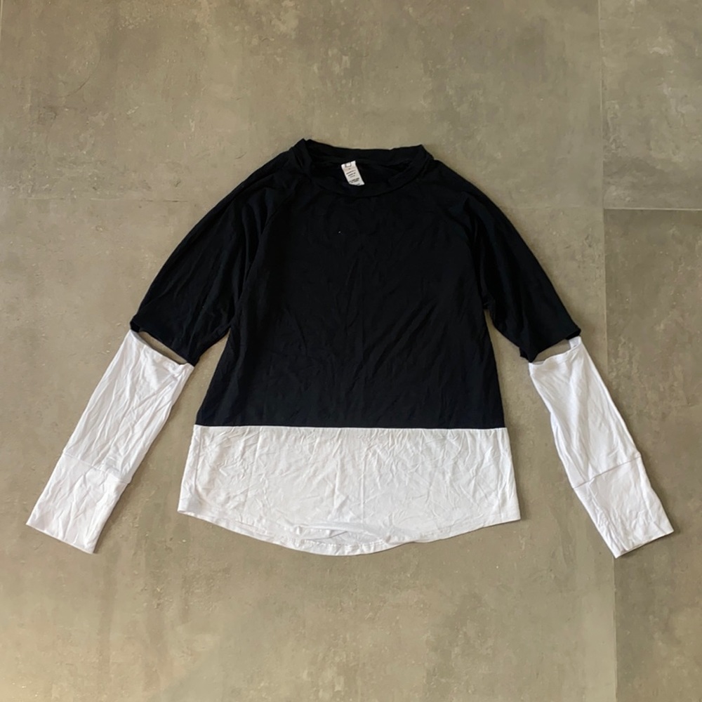 Body Language Long Sleeve Tee Shirt, Small